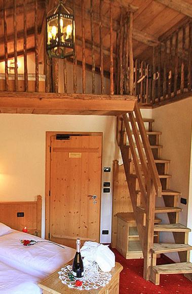 Hotel Garni San Nicolo Pozza di Fassa Luaran gambar