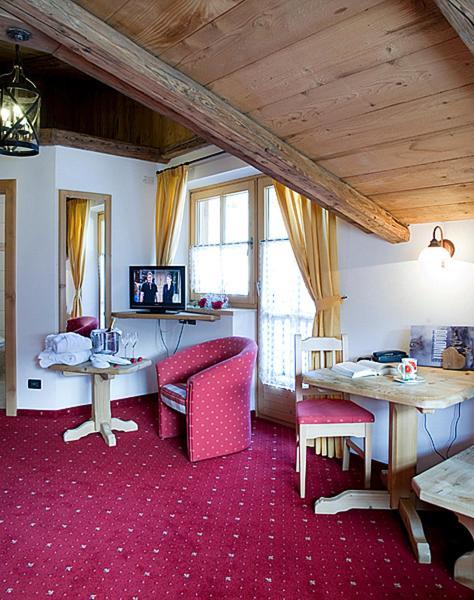 Hotel Garni San Nicolo Pozza di Fassa Luaran gambar